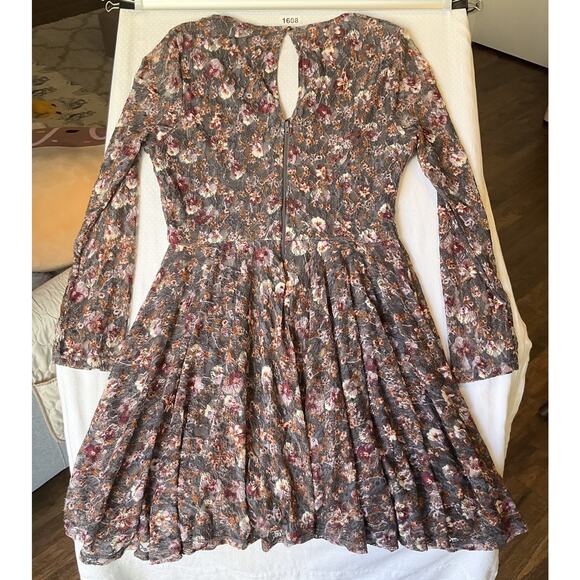 Rewind Women Dress L Gray Pink Floral Fit & Flare Lace Long Sleeve Knee Length - Picture 11 of 11